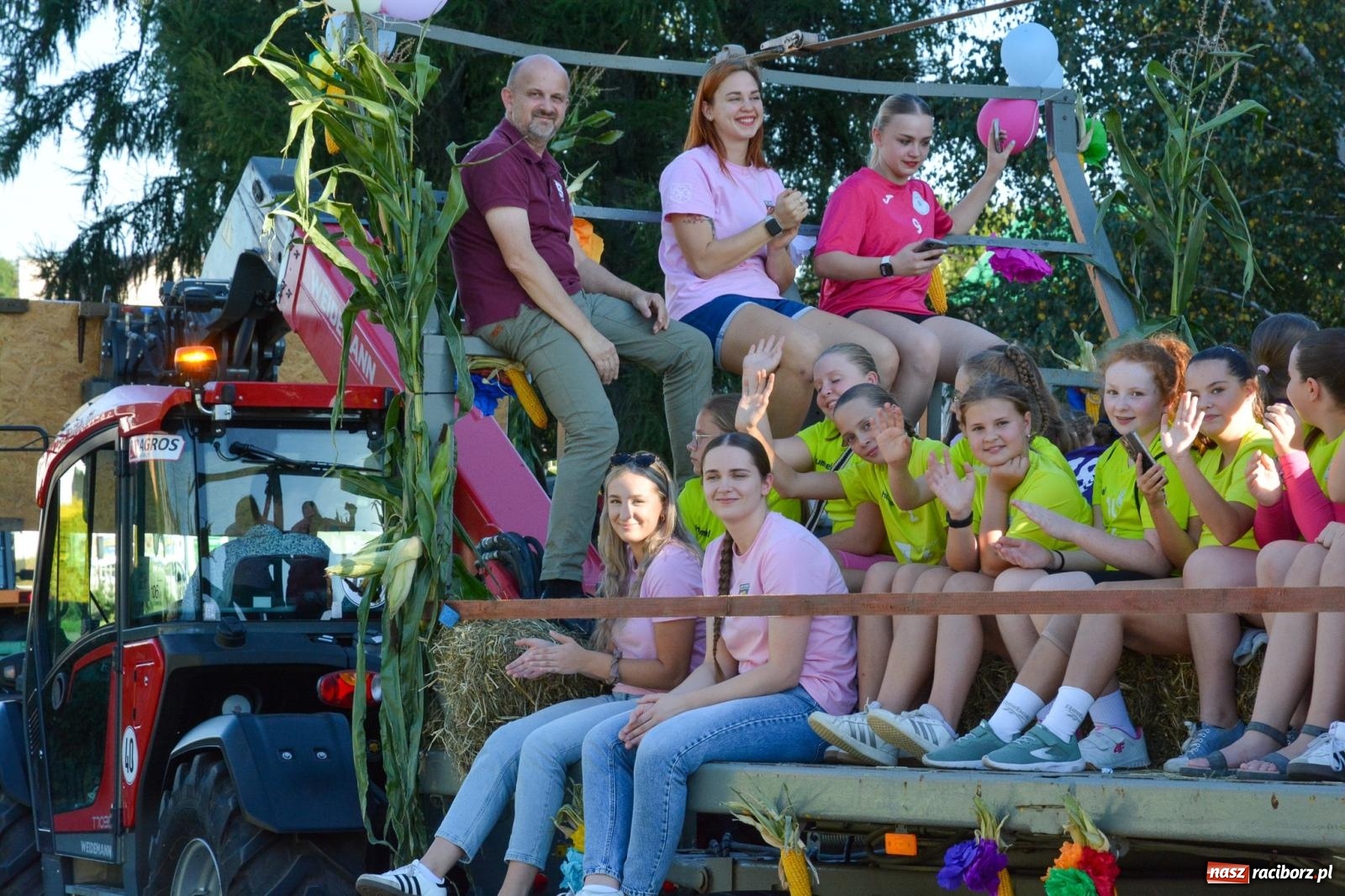 Zdjęcie w galerii na portalu naszraciborz.pl: Słoneczne zakończenie dożynek w Pietrowicach Wielkich [FOTO i WIDEO] wiadomości z regionu
