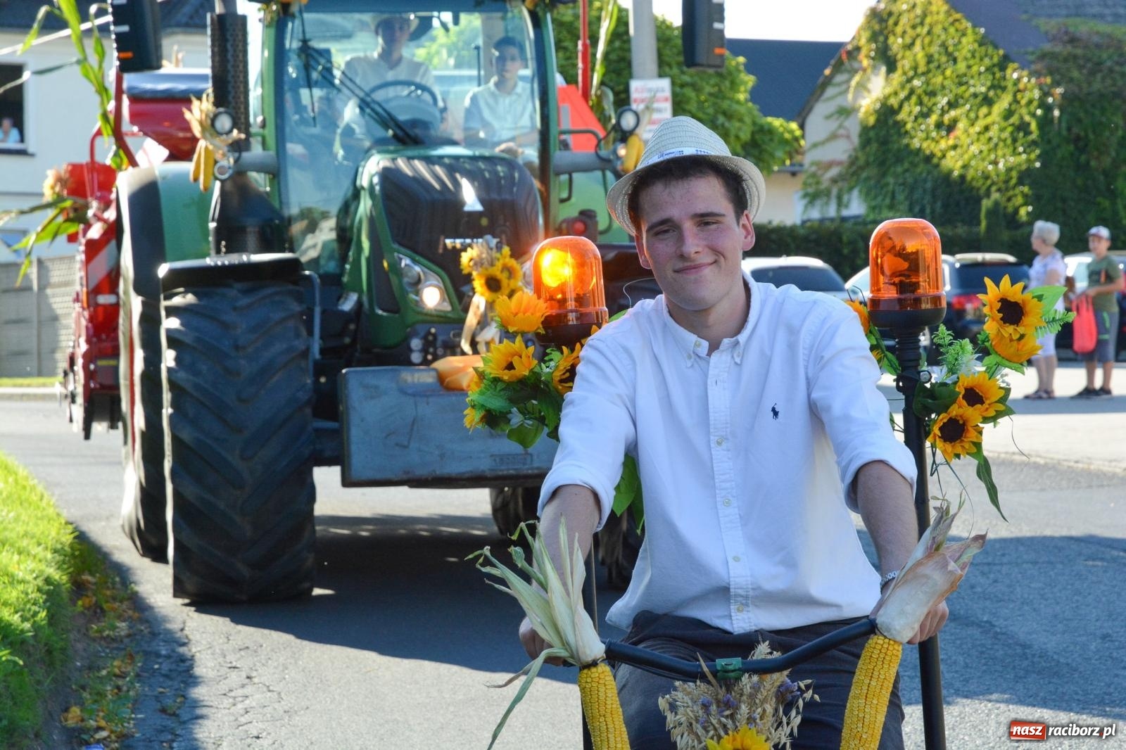 Zdjęcie w galerii na portalu naszraciborz.pl: Słoneczne zakończenie dożynek w Pietrowicach Wielkich [FOTO i WIDEO] wiadomości z regionu