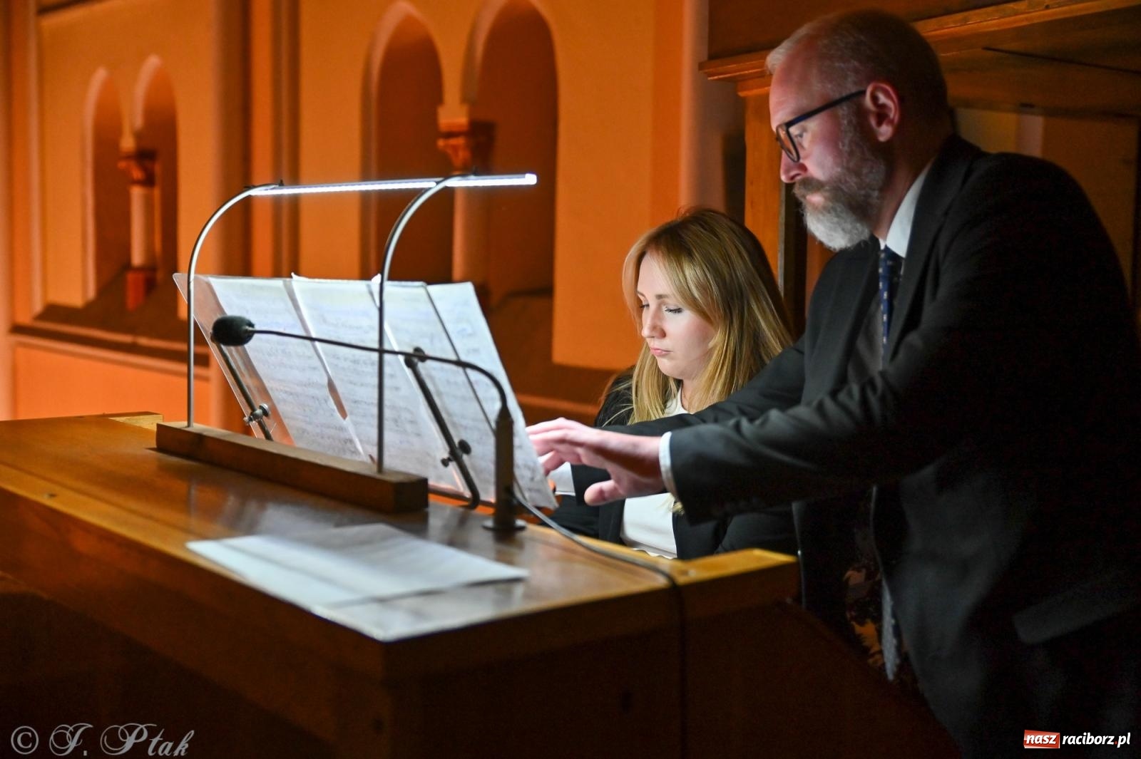 Zdjęcie w galerii na portalu naszraciborz.pl: XXXVIII Dni Muzyki Organowej i Kameralnej im. Henryka Klai - koncert na Ostrogu wiadomości z regionu