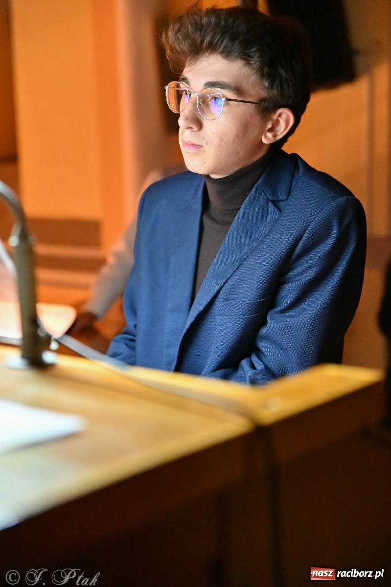 Zdjęcie w galerii na portalu naszraciborz.pl: XXXVIII Dni Muzyki Organowej i Kameralnej im. Henryka Klai - koncert na Ostrogu wiadomości z regionu