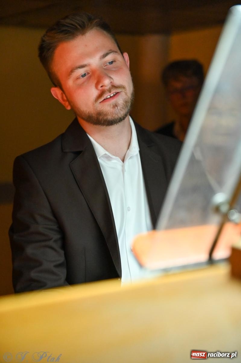 Zdjęcie w galerii na portalu naszraciborz.pl: XXXVIII Dni Muzyki Organowej i Kameralnej im. Henryka Klai - koncert na Ostrogu wiadomości z regionu