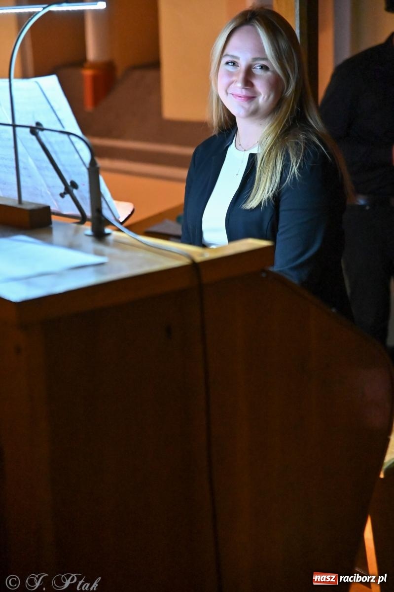 Zdjęcie w galerii na portalu naszraciborz.pl: XXXVIII Dni Muzyki Organowej i Kameralnej im. Henryka Klai - koncert na Ostrogu wiadomości z regionu