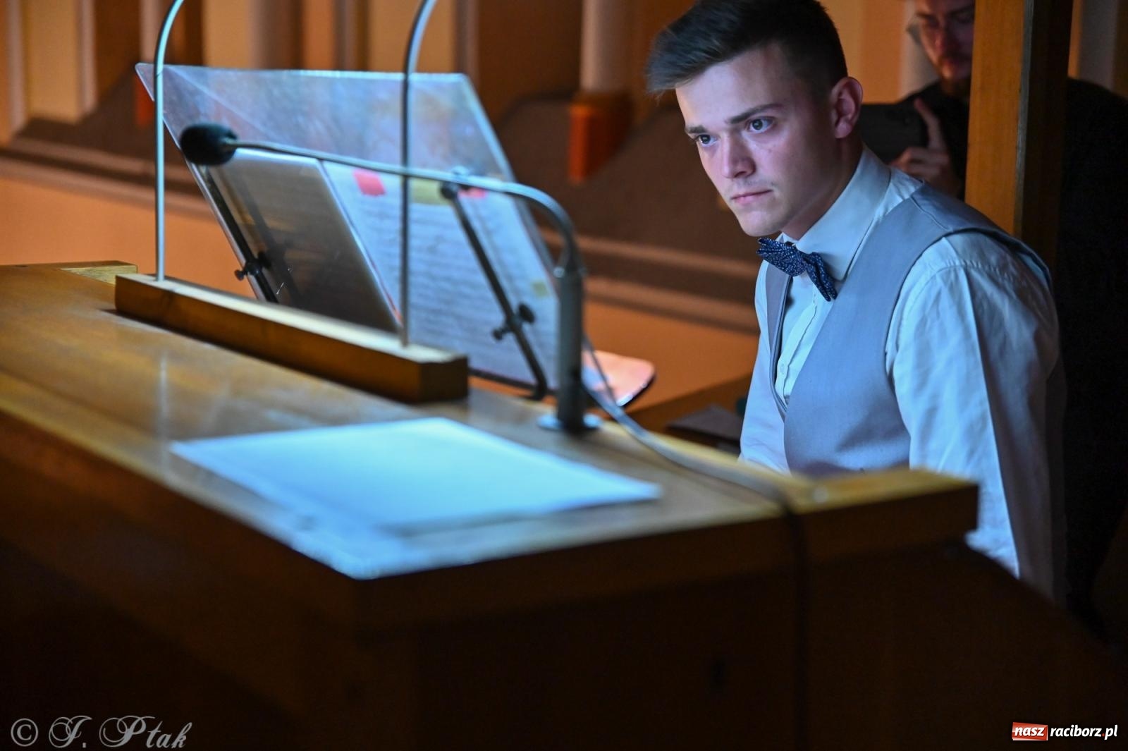 Zdjęcie w galerii na portalu naszraciborz.pl: XXXVIII Dni Muzyki Organowej i Kameralnej im. Henryka Klai - koncert na Ostrogu wiadomości z regionu