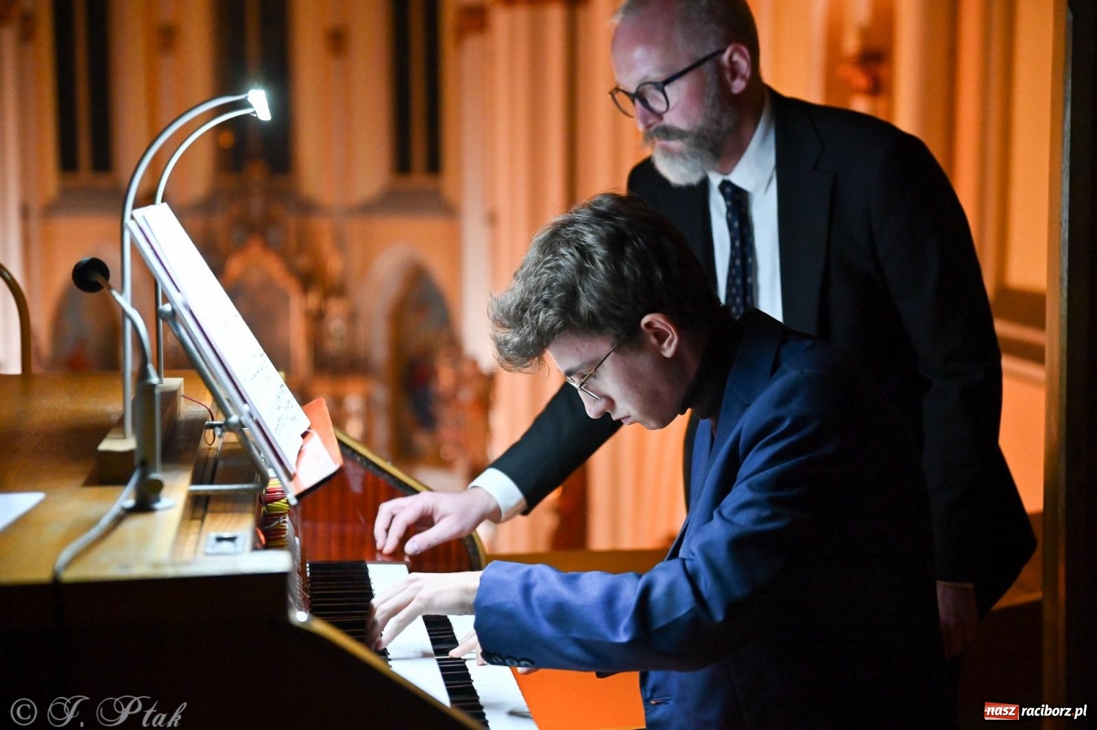 Zdjęcie w galerii na portalu naszraciborz.pl: XXXVIII Dni Muzyki Organowej i Kameralnej im. Henryka Klai - koncert na Ostrogu wiadomości z regionu