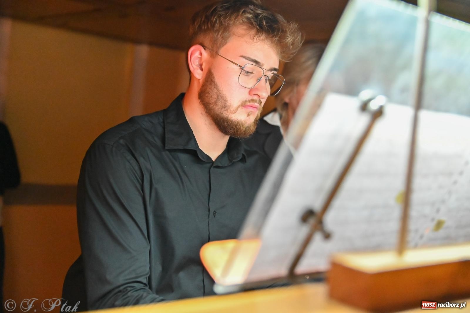 Zdjęcie w galerii na portalu naszraciborz.pl: XXXVIII Dni Muzyki Organowej i Kameralnej im. Henryka Klai - koncert na Ostrogu wiadomości z regionu