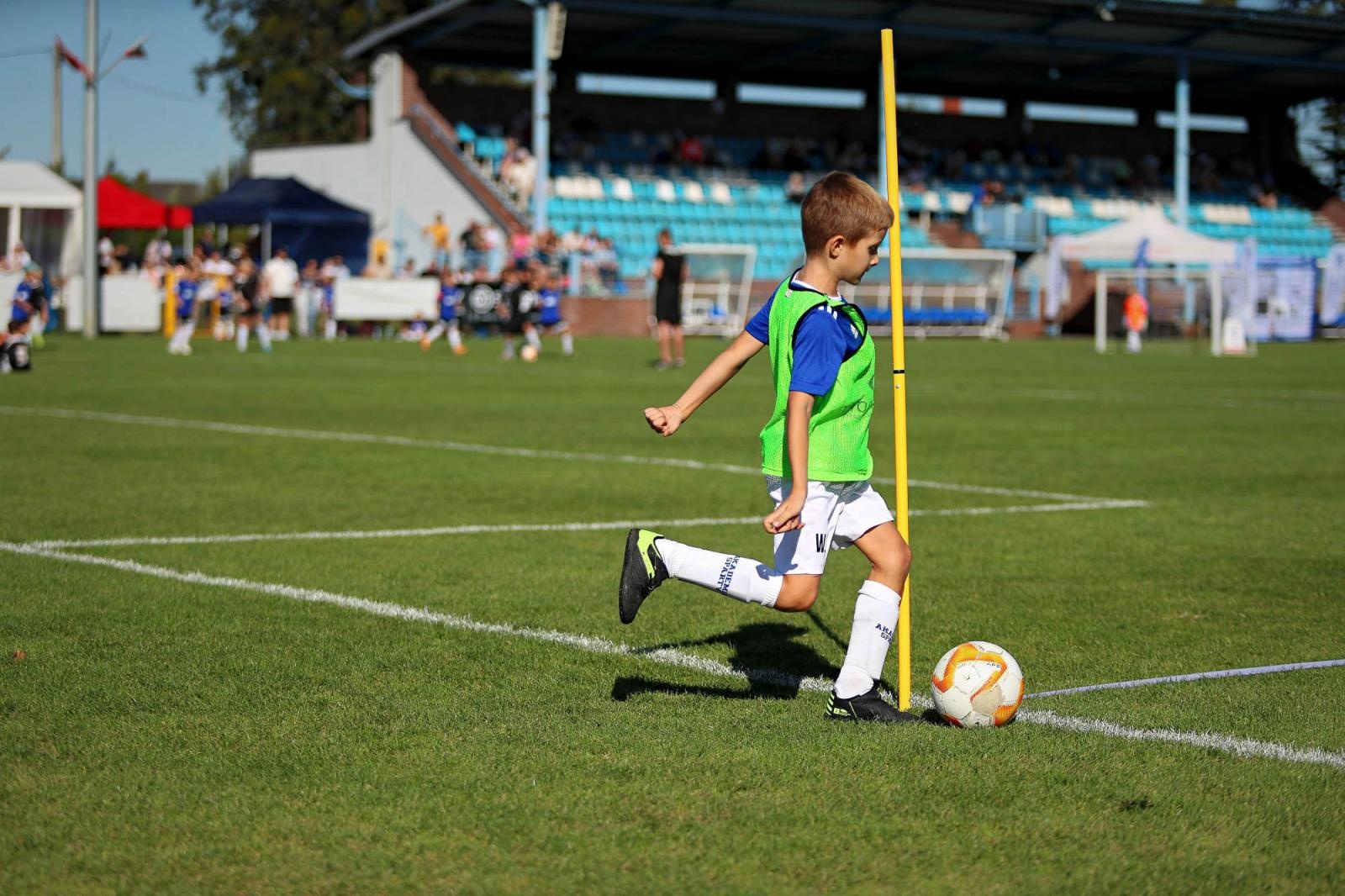 Zdjęcie w galerii na portalu naszraciborz.pl: Macron Cup przy Srebrnej. Piłkarska rywalizacja rocznika 2018 [FOTO] wiadomości z regionu