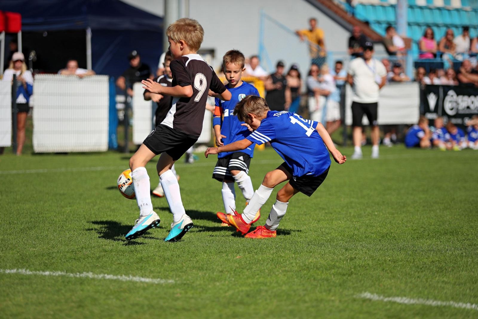 Zdjęcie w galerii na portalu naszraciborz.pl: Macron Cup przy Srebrnej. Piłkarska rywalizacja rocznika 2018 [FOTO] wiadomości z regionu