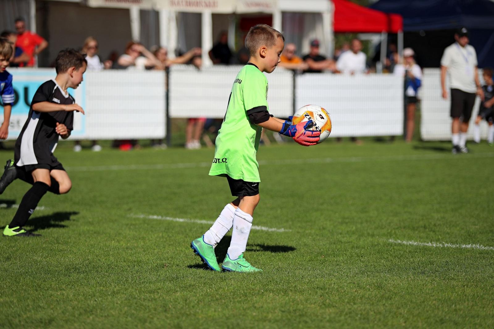 Zdjęcie w galerii na portalu naszraciborz.pl: Macron Cup przy Srebrnej. Piłkarska rywalizacja rocznika 2018 [FOTO] wiadomości z regionu