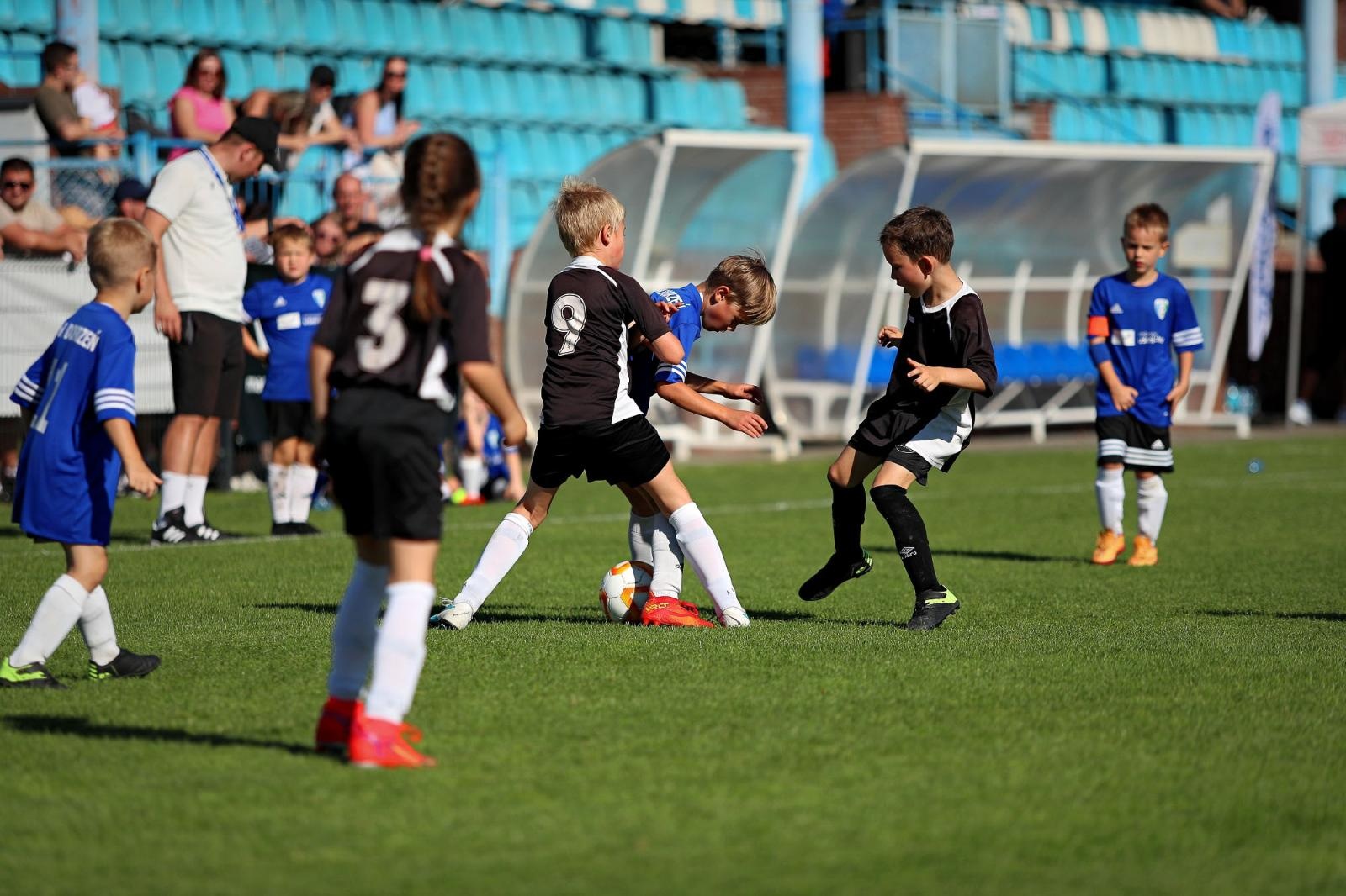 Zdjęcie w galerii na portalu naszraciborz.pl: Macron Cup przy Srebrnej. Piłkarska rywalizacja rocznika 2018 [FOTO] wiadomości z regionu