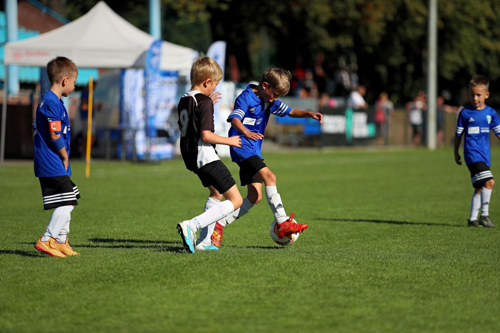 Zdjęcie w galerii na portalu naszraciborz.pl: Macron Cup przy Srebrnej. Piłkarska rywalizacja rocznika 2018 [FOTO] wiadomości z regionu