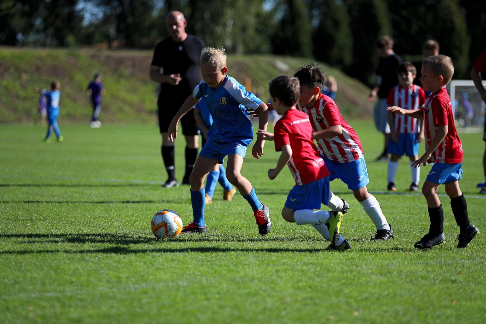 Zdjęcie w galerii na portalu naszraciborz.pl: Macron Cup przy Srebrnej. Piłkarska rywalizacja rocznika 2018 [FOTO] wiadomości z regionu