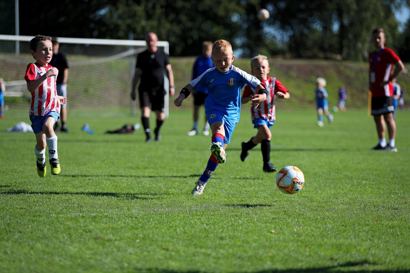 Zdjęcie w galerii na portalu naszraciborz.pl: Macron Cup przy Srebrnej. Piłkarska rywalizacja rocznika 2018 [FOTO] wiadomości z regionu