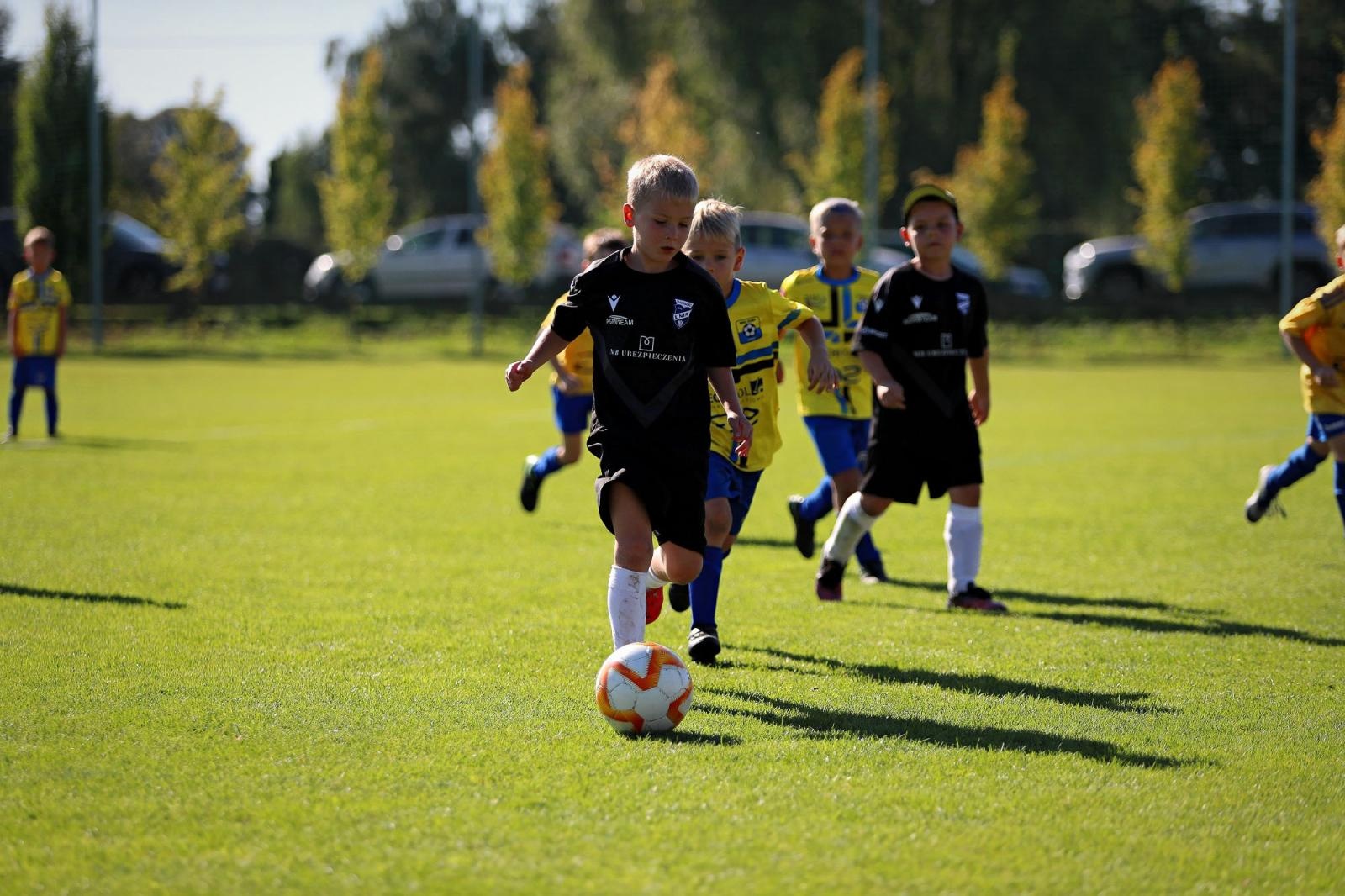 Zdjęcie w galerii na portalu naszraciborz.pl: Macron Cup przy Srebrnej. Piłkarska rywalizacja rocznika 2018 [FOTO] wiadomości z regionu