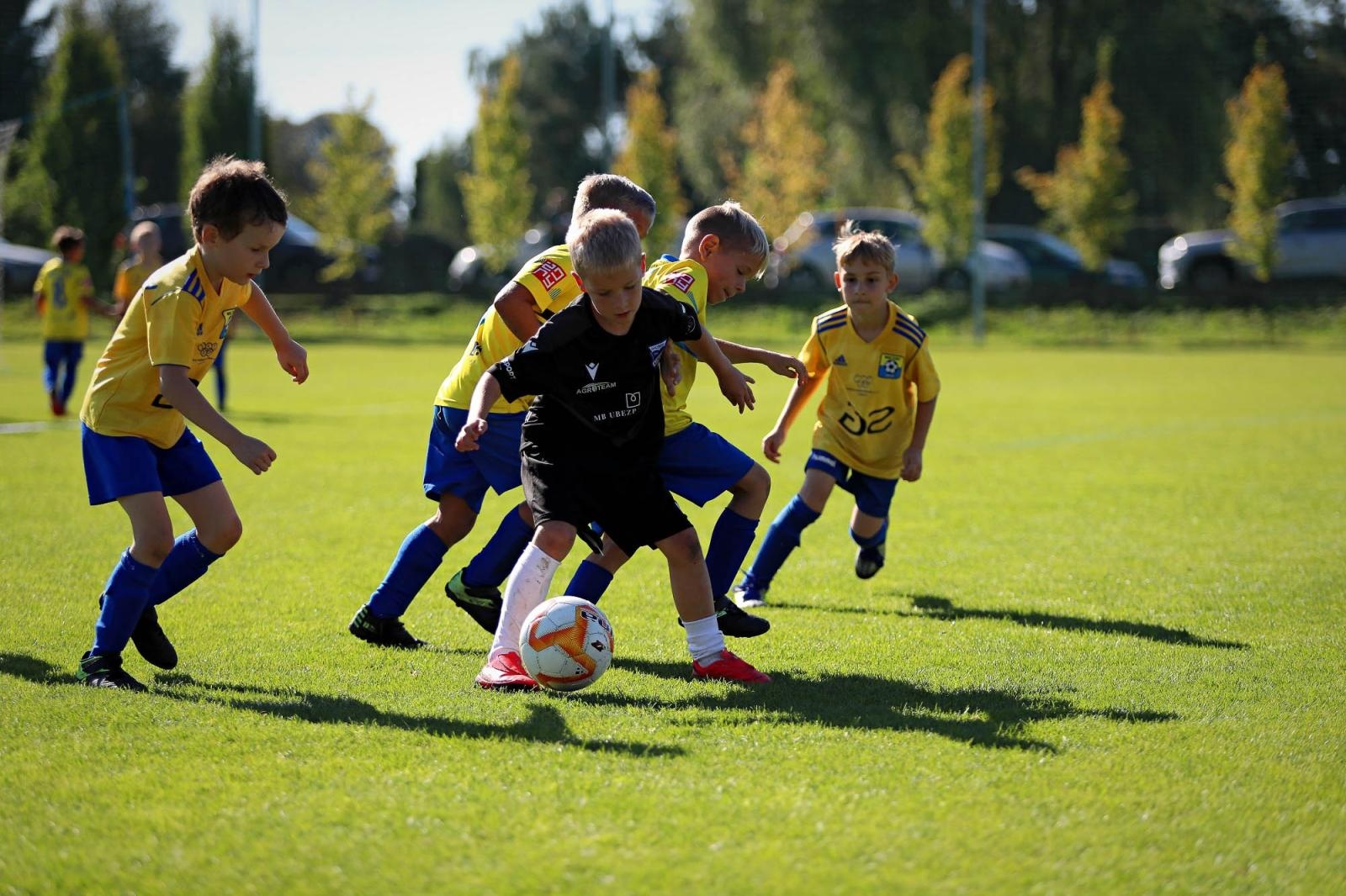 Zdjęcie w galerii na portalu naszraciborz.pl: Macron Cup przy Srebrnej. Piłkarska rywalizacja rocznika 2018 [FOTO] wiadomości z regionu