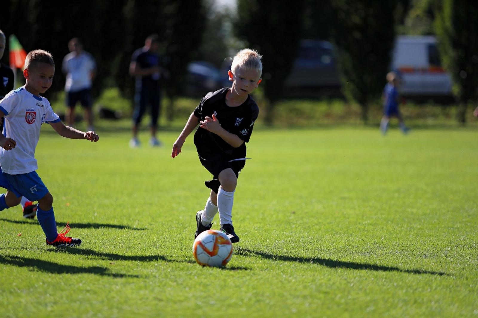 Zdjęcie w galerii na portalu naszraciborz.pl: Macron Cup przy Srebrnej. Piłkarska rywalizacja rocznika 2018 [FOTO] wiadomości z regionu