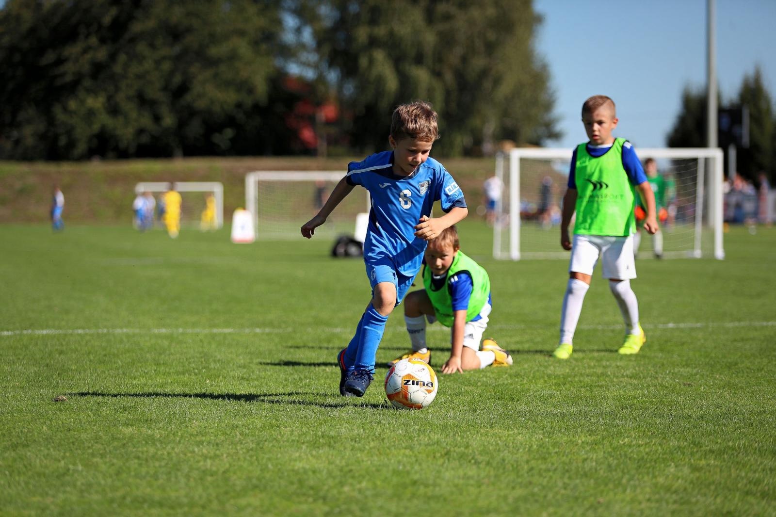 Zdjęcie w galerii na portalu naszraciborz.pl: Macron Cup przy Srebrnej. Piłkarska rywalizacja rocznika 2018 [FOTO] wiadomości z regionu