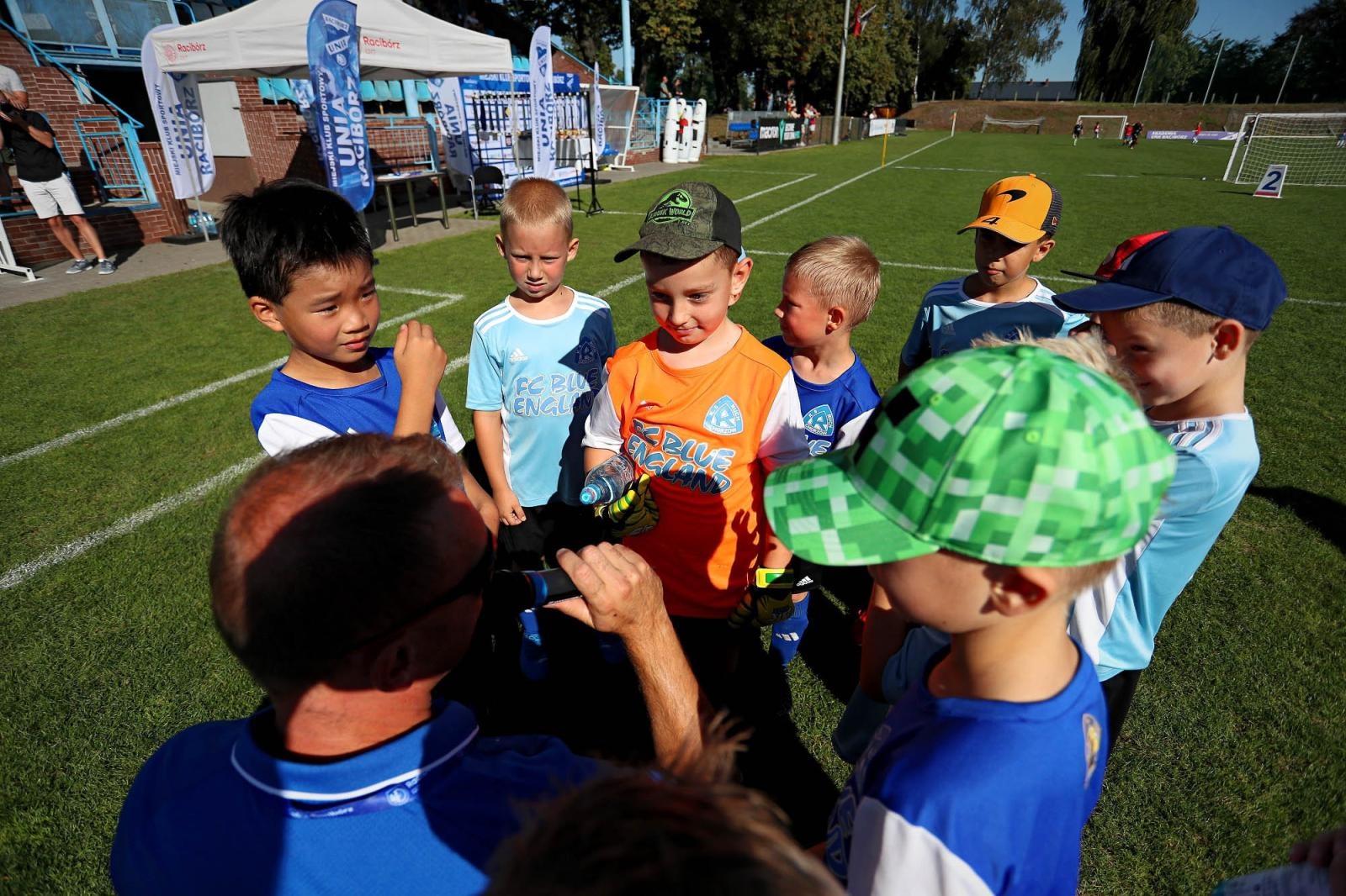 Zdjęcie w galerii na portalu naszraciborz.pl: Macron Cup przy Srebrnej. Piłkarska rywalizacja rocznika 2018 [FOTO] wiadomości z regionu