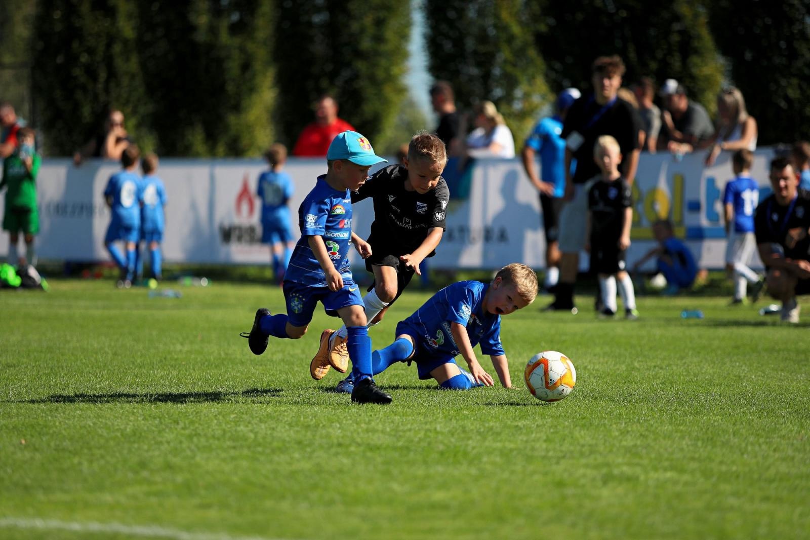 Zdjęcie w galerii na portalu naszraciborz.pl: Macron Cup przy Srebrnej. Piłkarska rywalizacja rocznika 2018 [FOTO] wiadomości z regionu