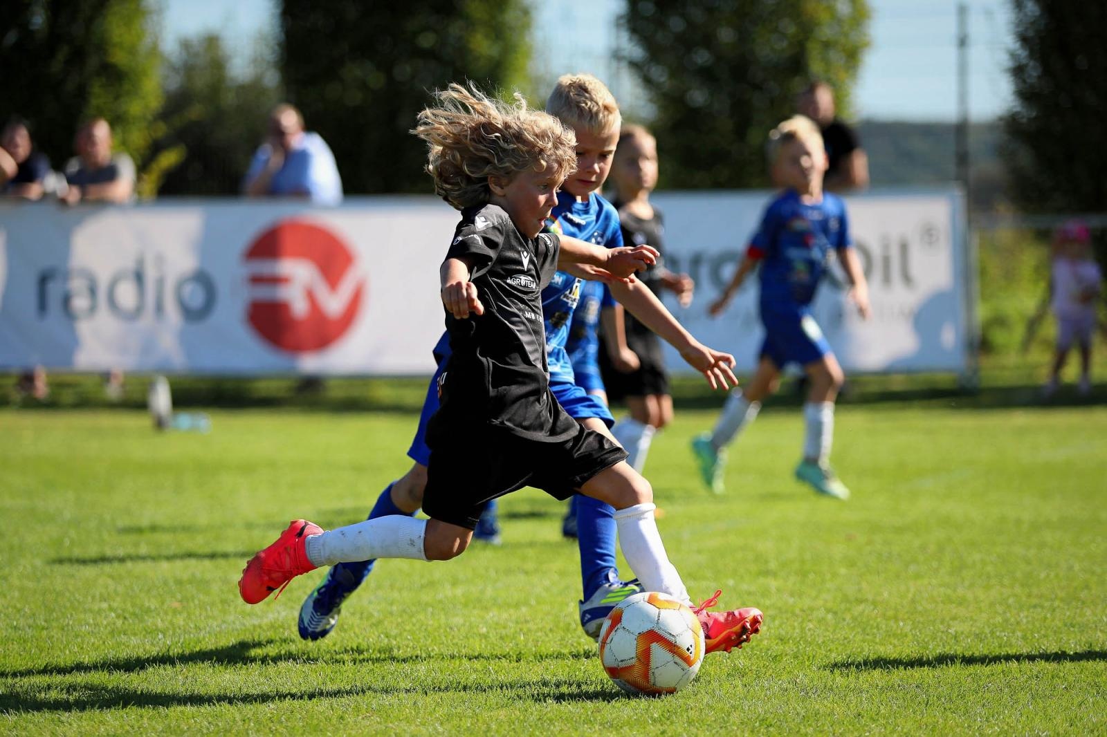 Zdjęcie w galerii na portalu naszraciborz.pl: Macron Cup przy Srebrnej. Piłkarska rywalizacja rocznika 2018 [FOTO] wiadomości z regionu