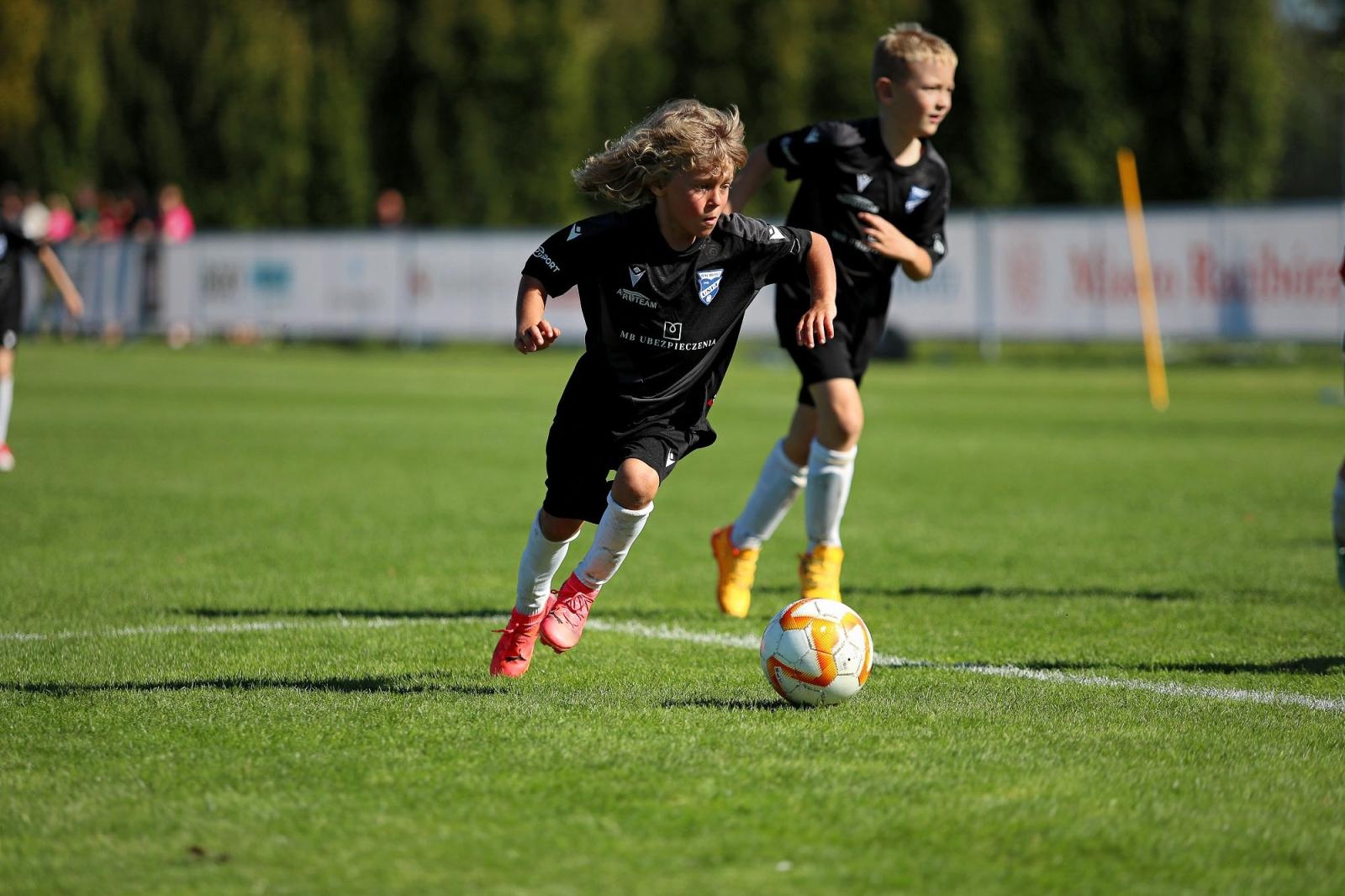 Zdjęcie w galerii na portalu naszraciborz.pl: Macron Cup przy Srebrnej. Piłkarska rywalizacja rocznika 2018 [FOTO] wiadomości z regionu