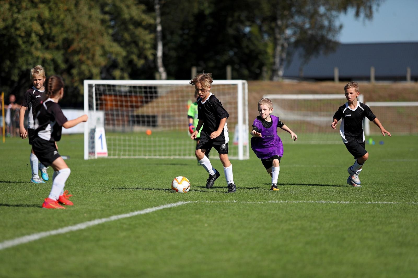 Zdjęcie w galerii na portalu naszraciborz.pl: Macron Cup przy Srebrnej. Piłkarska rywalizacja rocznika 2018 [FOTO] wiadomości z regionu