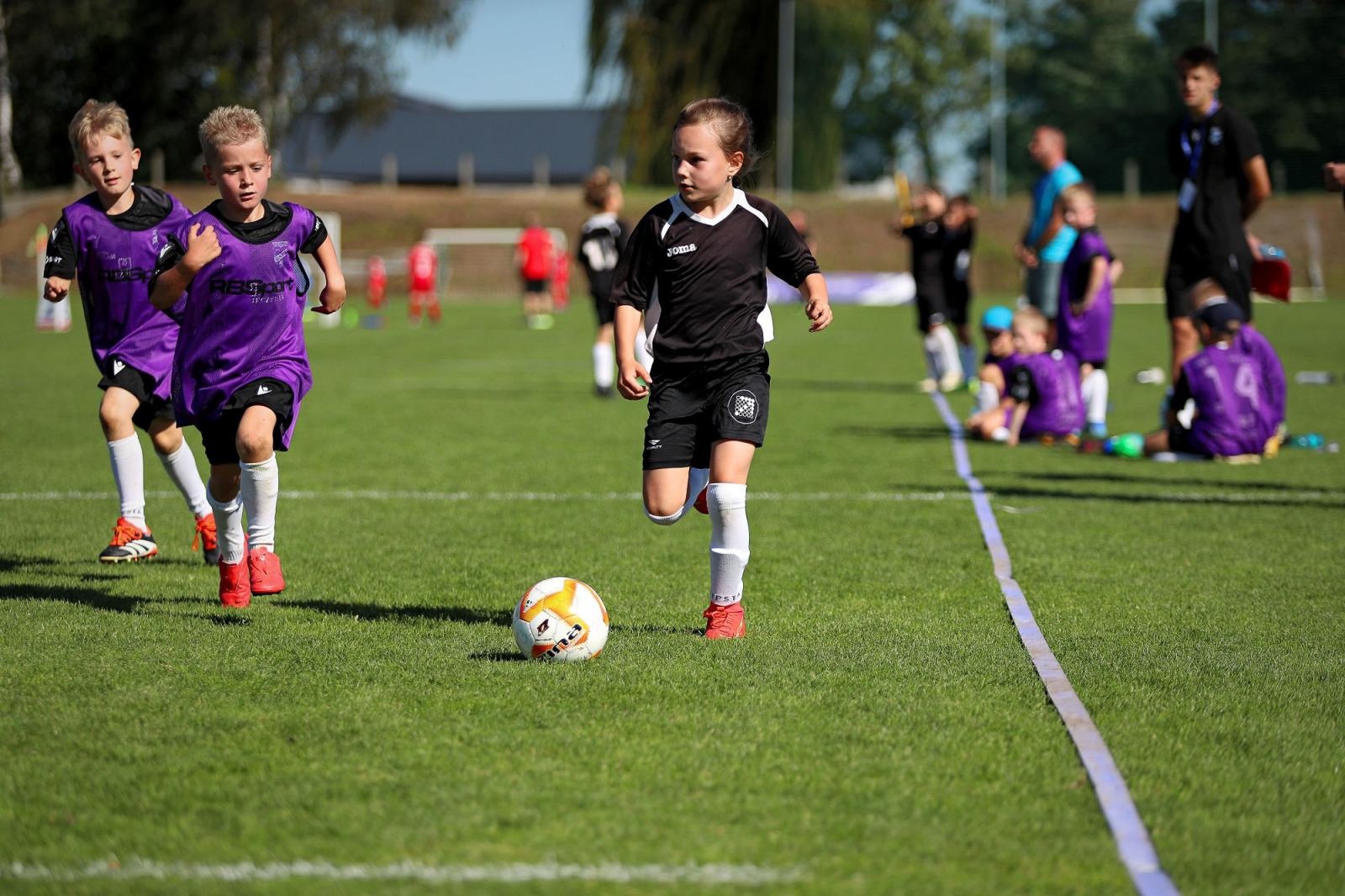 Zdjęcie w galerii na portalu naszraciborz.pl: Macron Cup przy Srebrnej. Piłkarska rywalizacja rocznika 2018 [FOTO] wiadomości z regionu