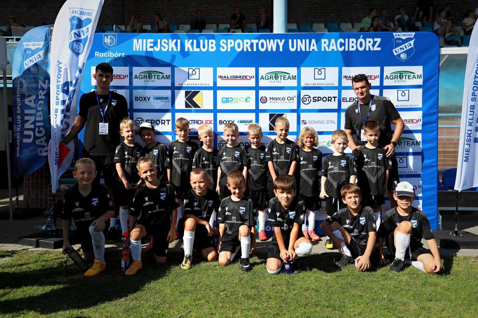 Zdjęcie w galerii na portalu naszraciborz.pl: Macron Cup przy Srebrnej. Piłkarska rywalizacja rocznika 2018 [FOTO] wiadomości z regionu