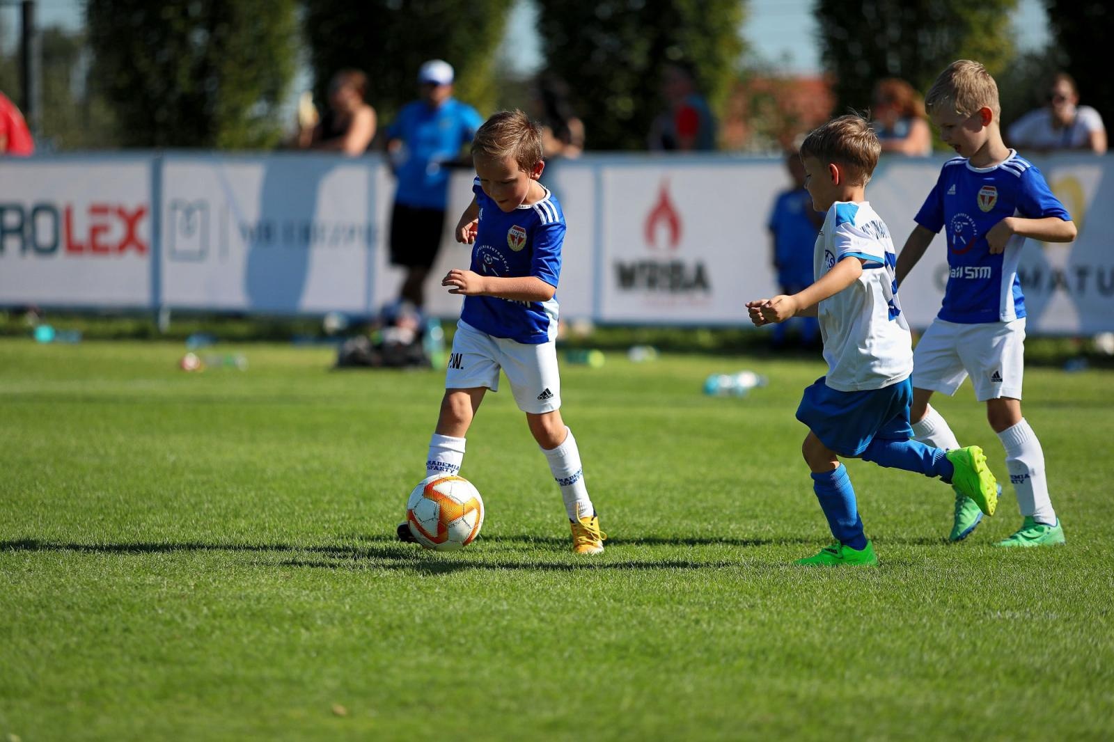 Zdjęcie w galerii na portalu naszraciborz.pl: Macron Cup przy Srebrnej. Piłkarska rywalizacja rocznika 2018 [FOTO] wiadomości z regionu