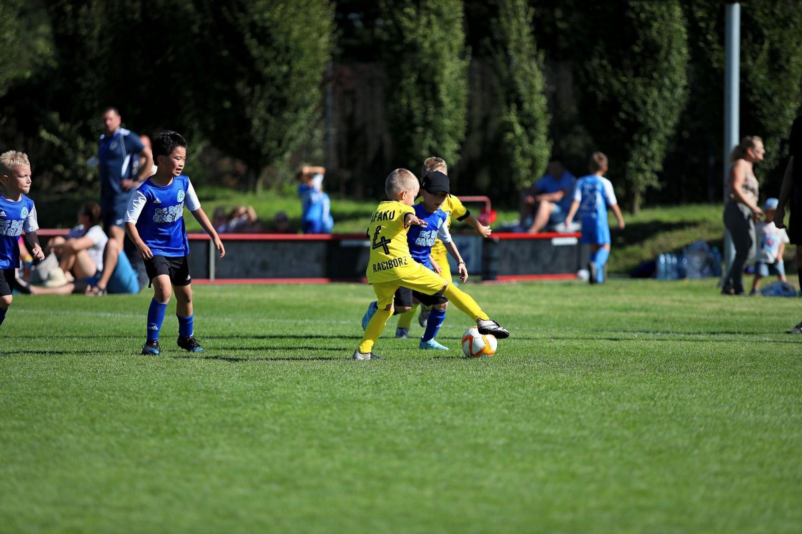 Zdjęcie w galerii na portalu naszraciborz.pl: Macron Cup przy Srebrnej. Piłkarska rywalizacja rocznika 2018 [FOTO] wiadomości z regionu