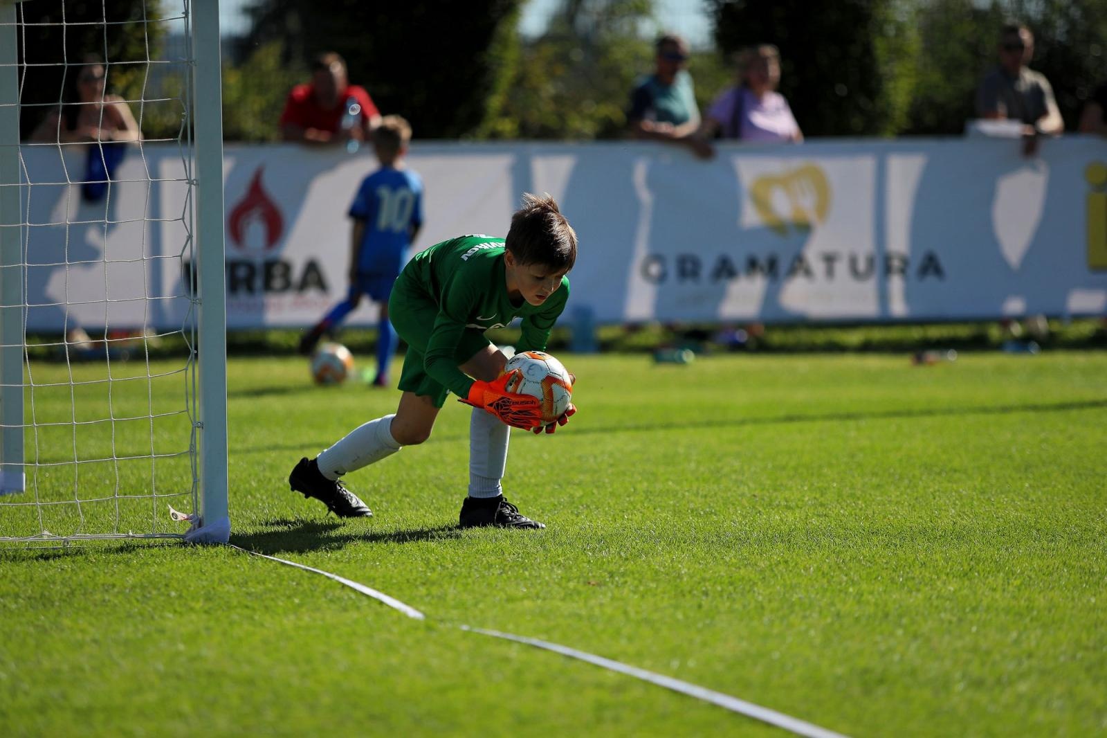 Zdjęcie w galerii na portalu naszraciborz.pl: Macron Cup przy Srebrnej. Piłkarska rywalizacja rocznika 2018 [FOTO] wiadomości z regionu