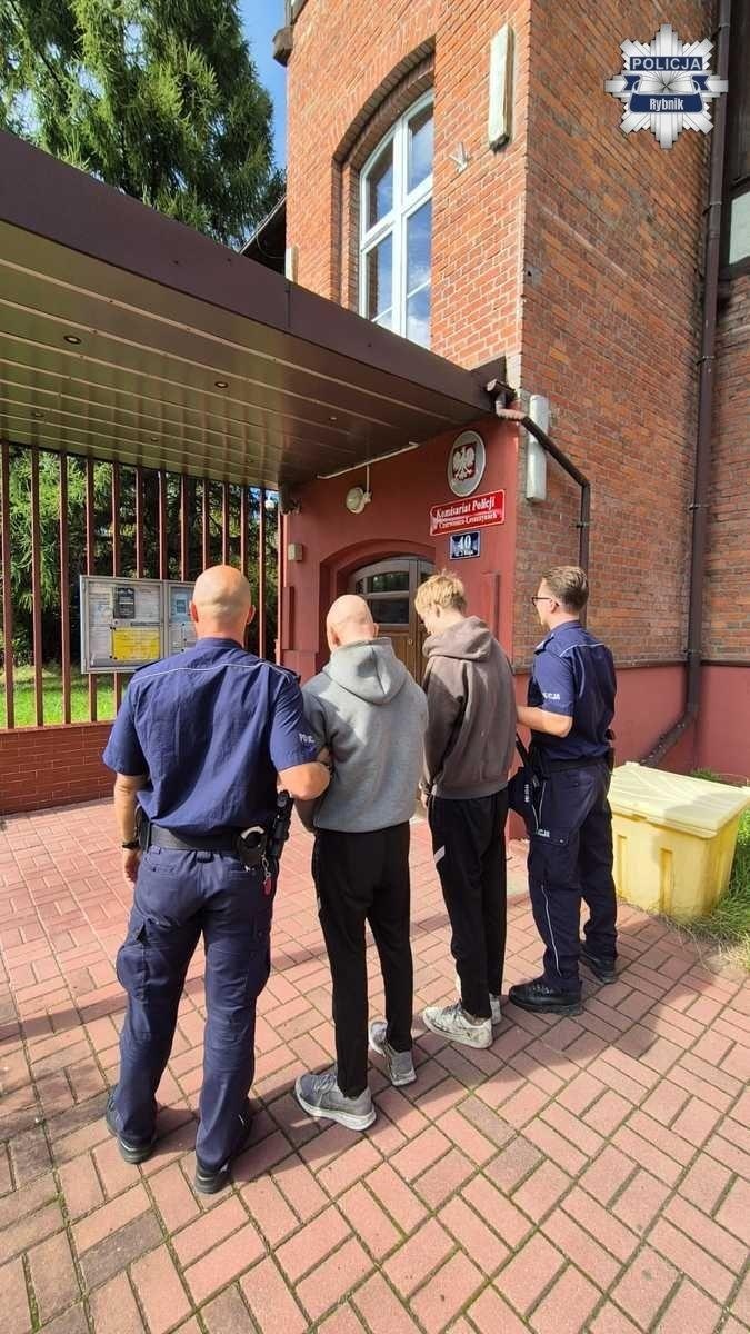 Zdjęcie w galerii na portalu naszraciborz.pl: Nieletni włamywacze ukrywali się w ziemiance na hałdach. Uciekli z placówki pod Raciborzem wiadomości z regionu