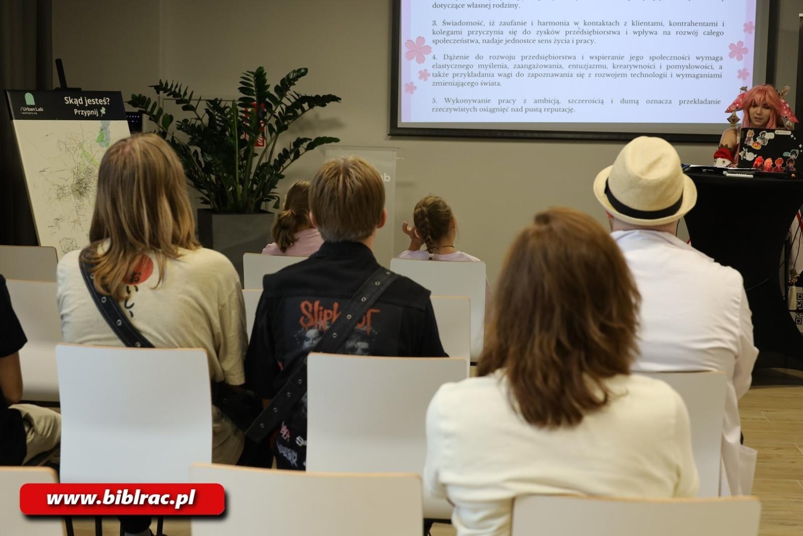 Zdjęcie w galerii na portalu naszraciborz.pl: Japoński klimat w Stacji Młodych wiadomości z regionu