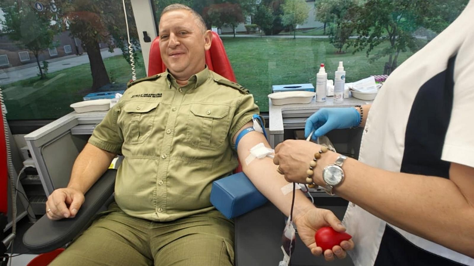 Zdjęcie w galerii na portalu naszraciborz.pl: Strażnicy graniczni oddali krew – gest solidarności i wsparcia wiadomości z regionu