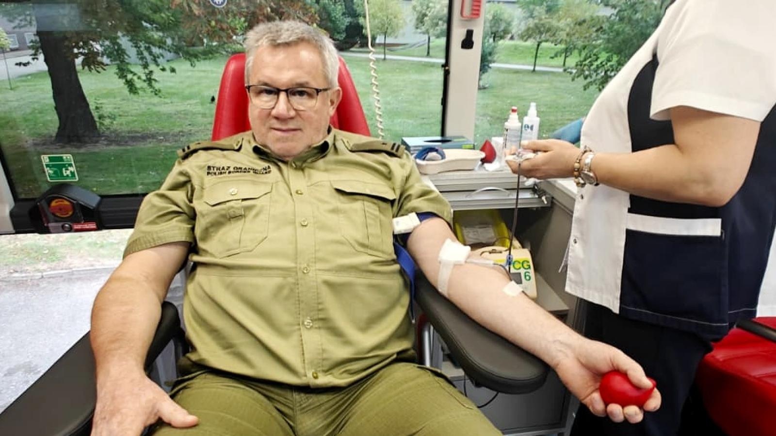 Zdjęcie w galerii na portalu naszraciborz.pl: Strażnicy graniczni oddali krew – gest solidarności i wsparcia wiadomości z regionu