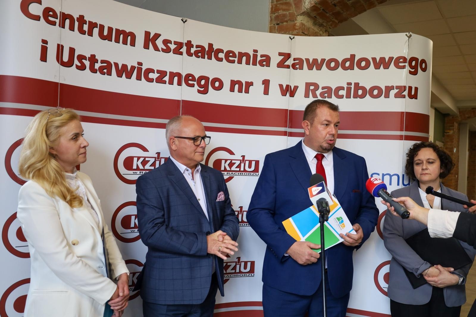 Zdjęcie w galerii na portalu naszraciborz.pl: Długo oczekiwany remont Gastronomika rusza – powiat inwestuje w ekologię i oszczędność energii wiadomości z regionu