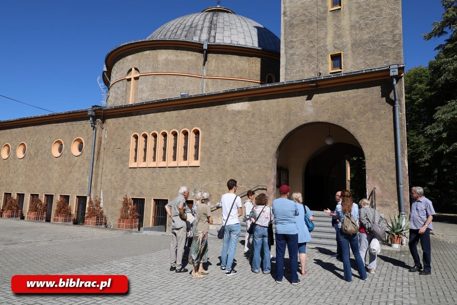 Zdjęcie w galerii na portalu naszraciborz.pl: Uczestnicy Europejskich Dni Dziedzictwa w Raciborzu zwiedzili Okrąglak wiadomości z regionu