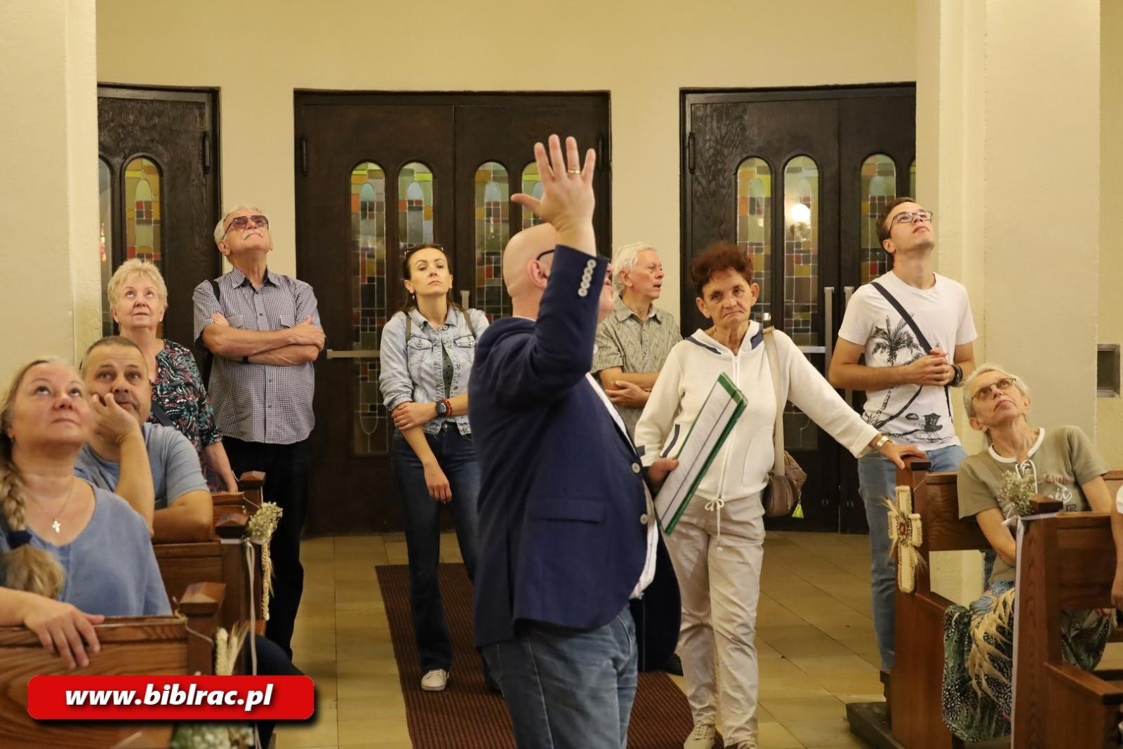 Zdjęcie w galerii na portalu naszraciborz.pl: Uczestnicy Europejskich Dni Dziedzictwa w Raciborzu zwiedzili Okrąglak wiadomości z regionu