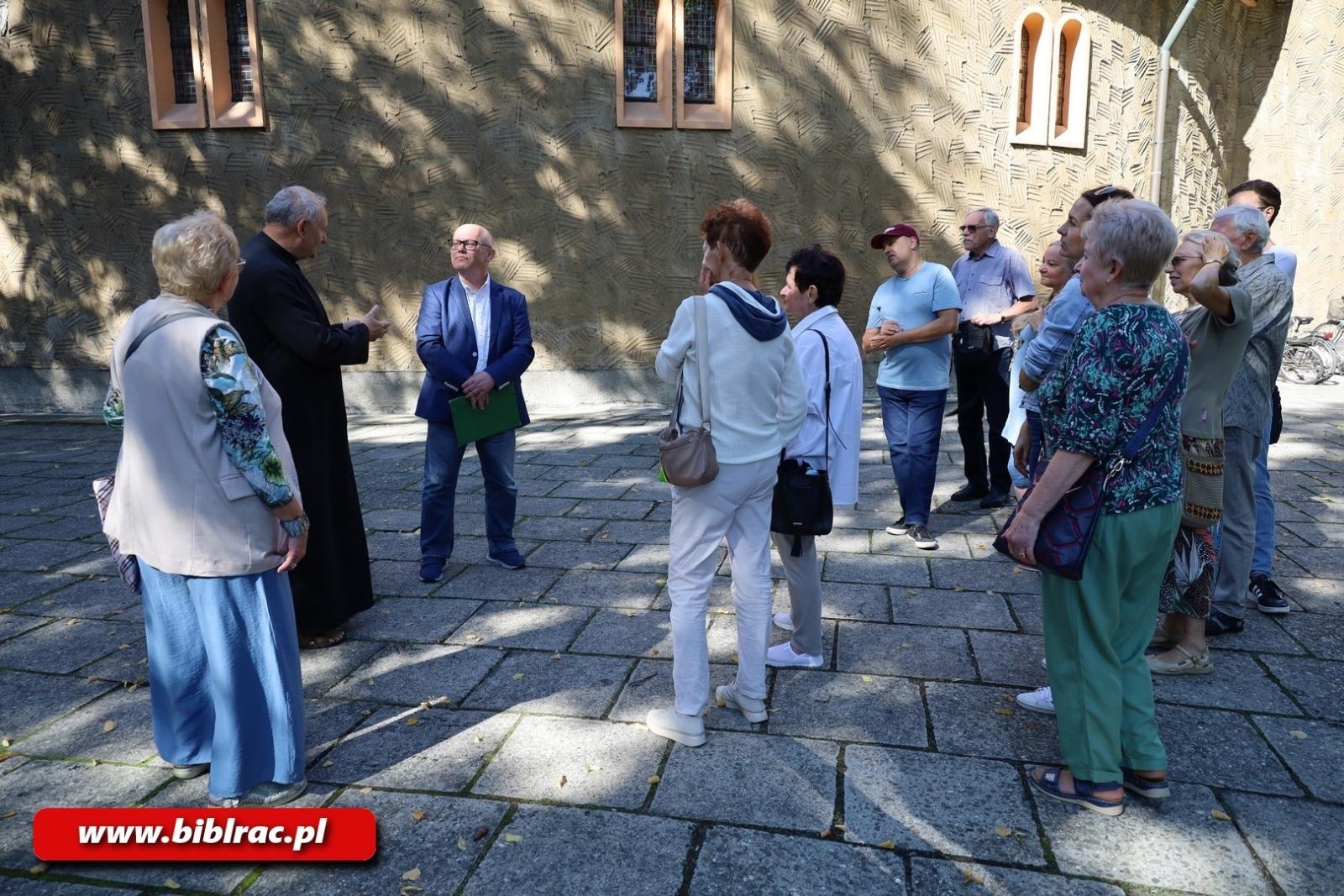 Zdjęcie w galerii na portalu naszraciborz.pl: Uczestnicy Europejskich Dni Dziedzictwa w Raciborzu zwiedzili Okrąglak wiadomości z regionu