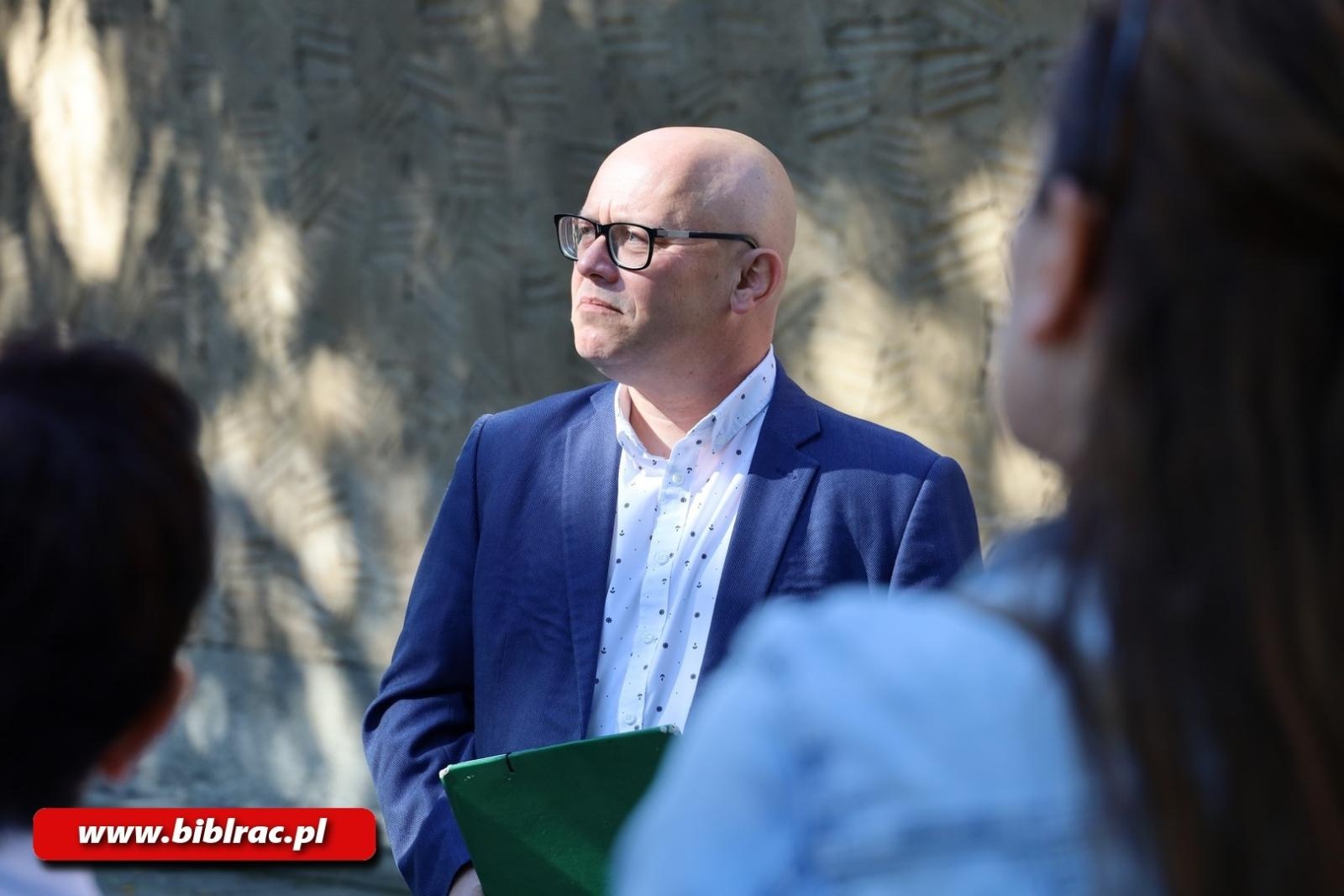 Zdjęcie w galerii na portalu naszraciborz.pl: Uczestnicy Europejskich Dni Dziedzictwa w Raciborzu zwiedzili Okrąglak wiadomości z regionu