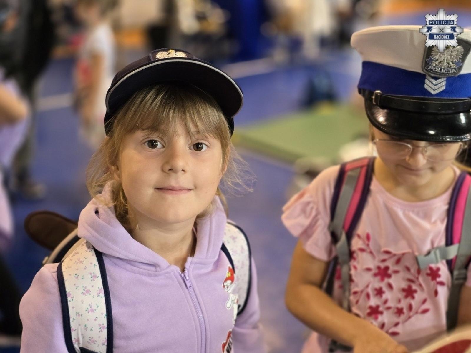 Zdjęcie w galerii na portalu naszraciborz.pl: Uczniowie z Grzegorzowic odwiedzili raciborską komendę policji wiadomości z regionu