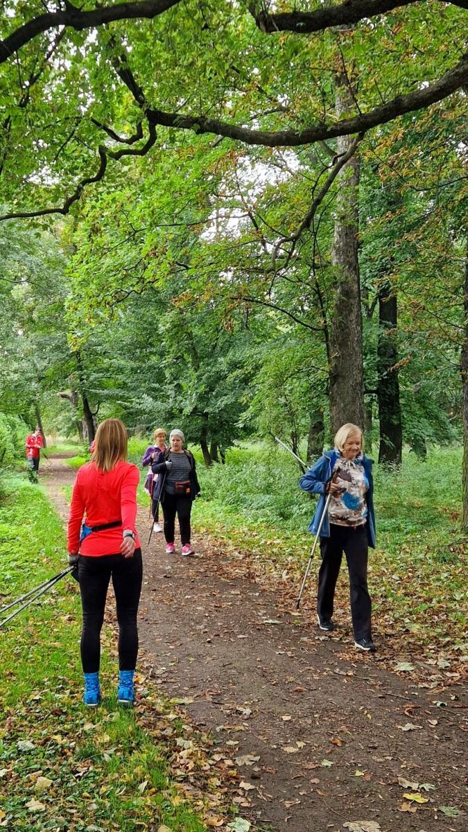Zdjęcie w galerii na portalu naszraciborz.pl: Aktywny Senior 2025 w Parku Zamkowym wiadomości z regionu