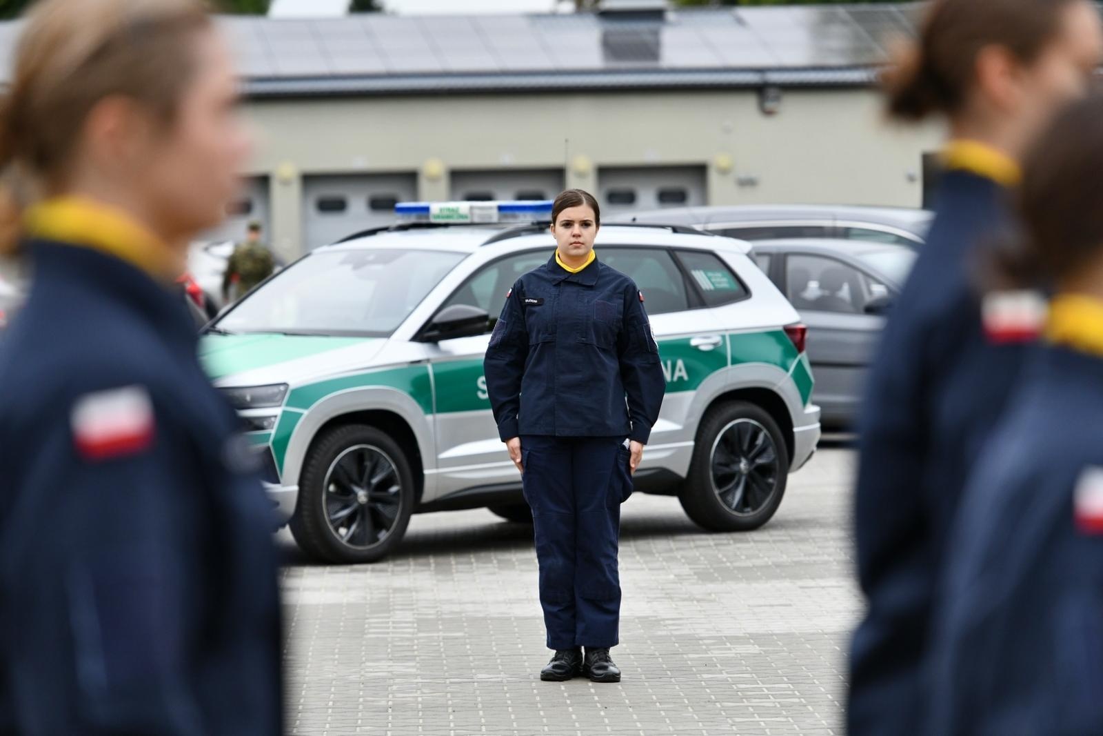 Zdjęcie w galerii na portalu naszraciborz.pl: II Ogólnopolski Przegląd Musztry Klas Mundurowych w Raciborzu wiadomości z regionu