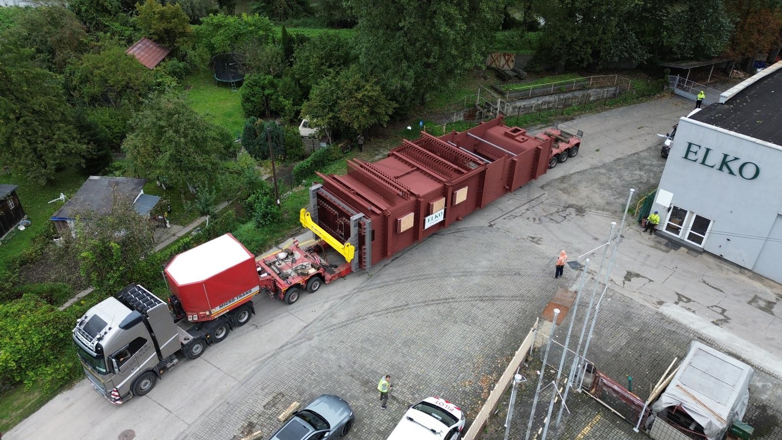 Zdjęcie w galerii na portalu naszraciborz.pl: Raciborska firma ZRE ELKO wysyła gigantyczny kocioł do Niemiec  wiadomości z regionu