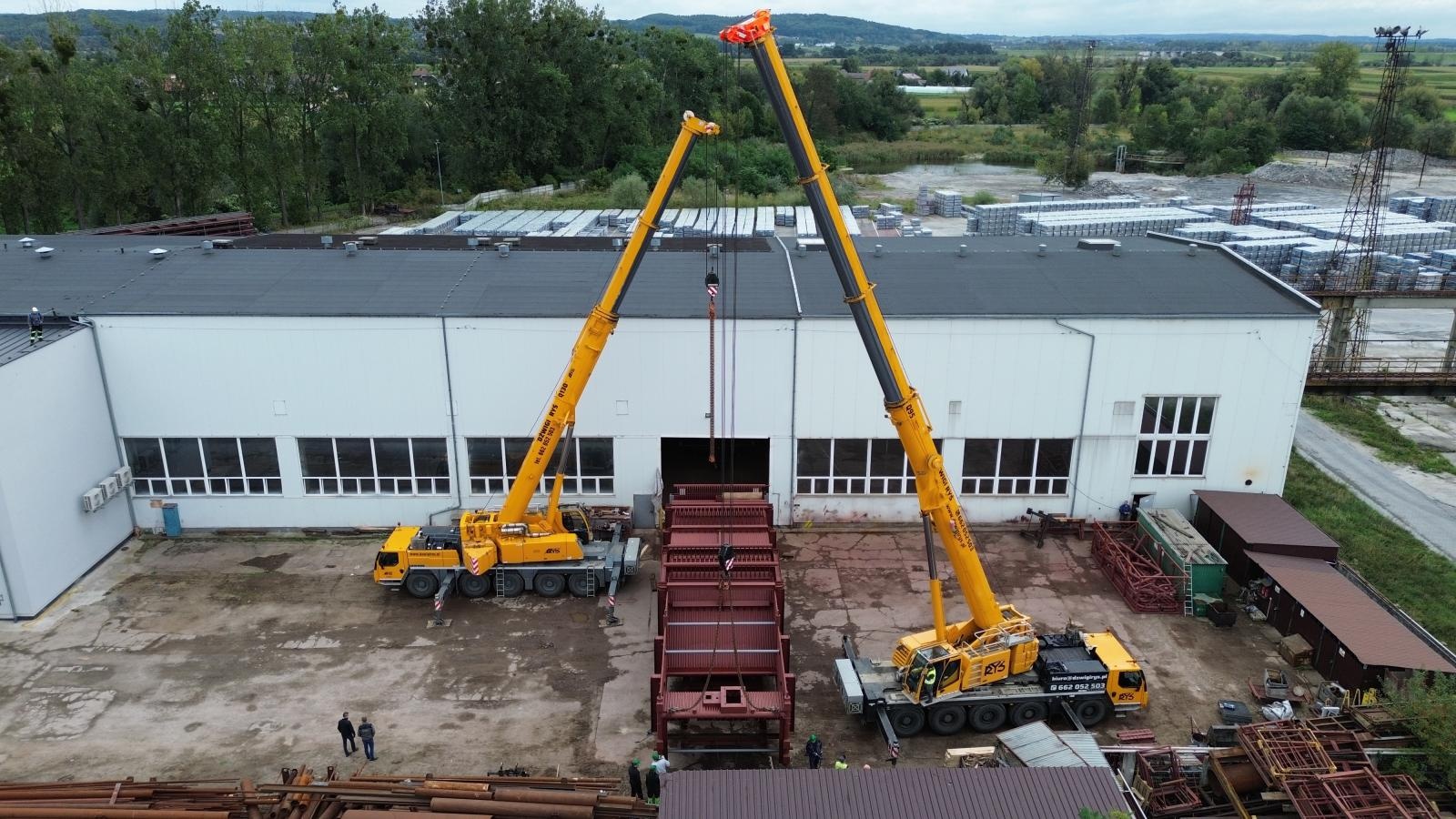 Zdjęcie w galerii na portalu naszraciborz.pl: Raciborska firma ZRE ELKO wysyła gigantyczny kocioł do Niemiec  wiadomości z regionu