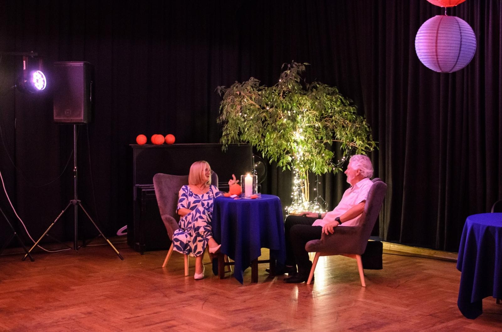 Zdjęcie w galerii na portalu naszraciborz.pl: Fajfy jak za dawnych lat! Tak się bawią seniorzy z Raciborza wiadomości z regionu