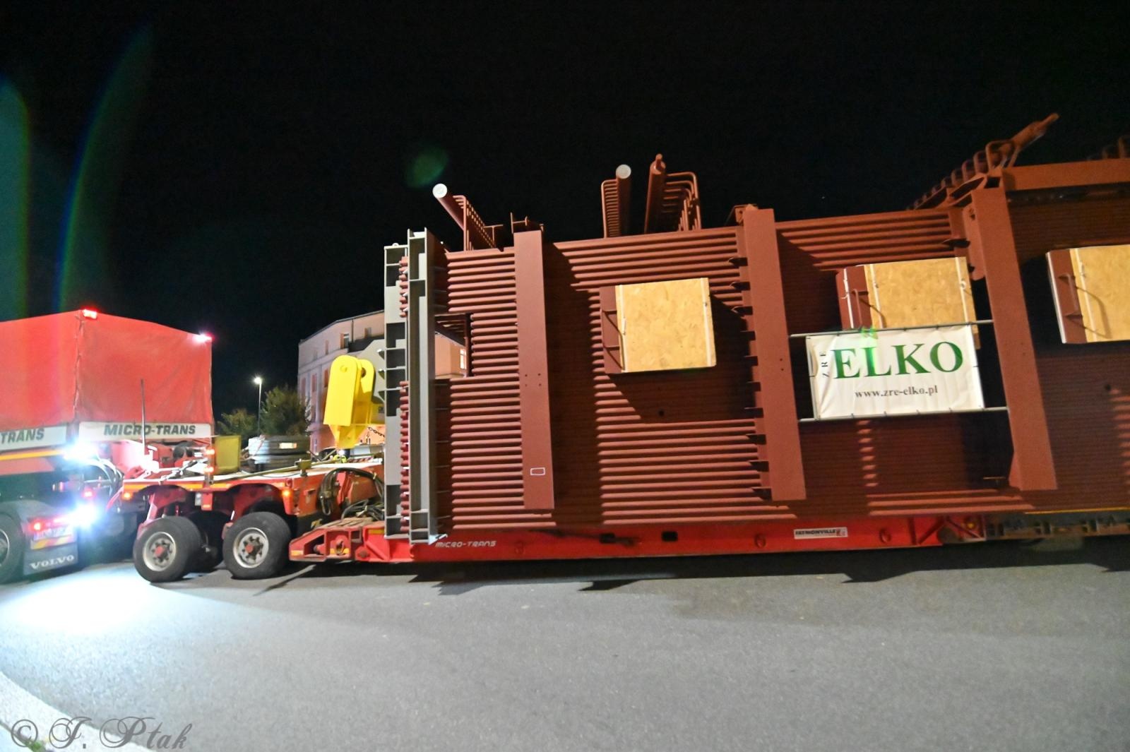 Zdjęcie w galerii na portalu naszraciborz.pl: Transport jak za najlepszych lat Rafako. ZRE ELKO wysłało do Niemiec gigantyczne elementy kotła wiadomości z regionu