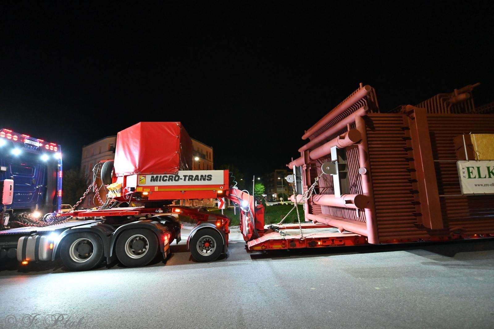 Zdjęcie w galerii na portalu naszraciborz.pl: Transport jak za najlepszych lat Rafako. ZRE ELKO wysłało do Niemiec gigantyczne elementy kotła wiadomości z regionu