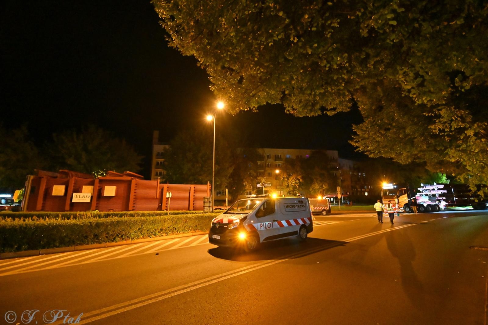 Zdjęcie w galerii na portalu naszraciborz.pl: Transport jak za najlepszych lat Rafako. ZRE ELKO wysłało do Niemiec gigantyczne elementy kotła wiadomości z regionu