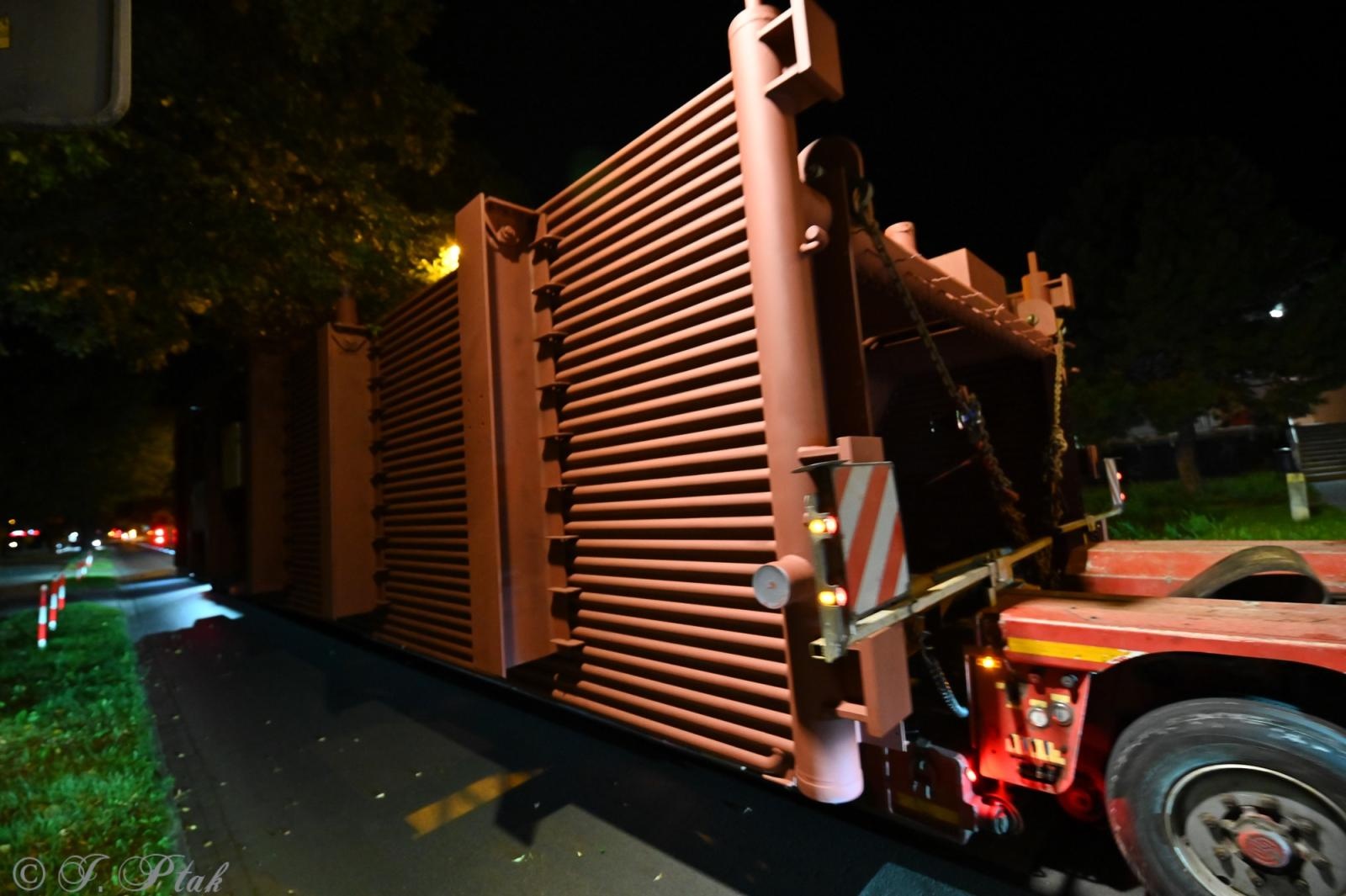 Zdjęcie w galerii na portalu naszraciborz.pl: Transport jak za najlepszych lat Rafako. ZRE ELKO wysłało do Niemiec gigantyczne elementy kotła wiadomości z regionu