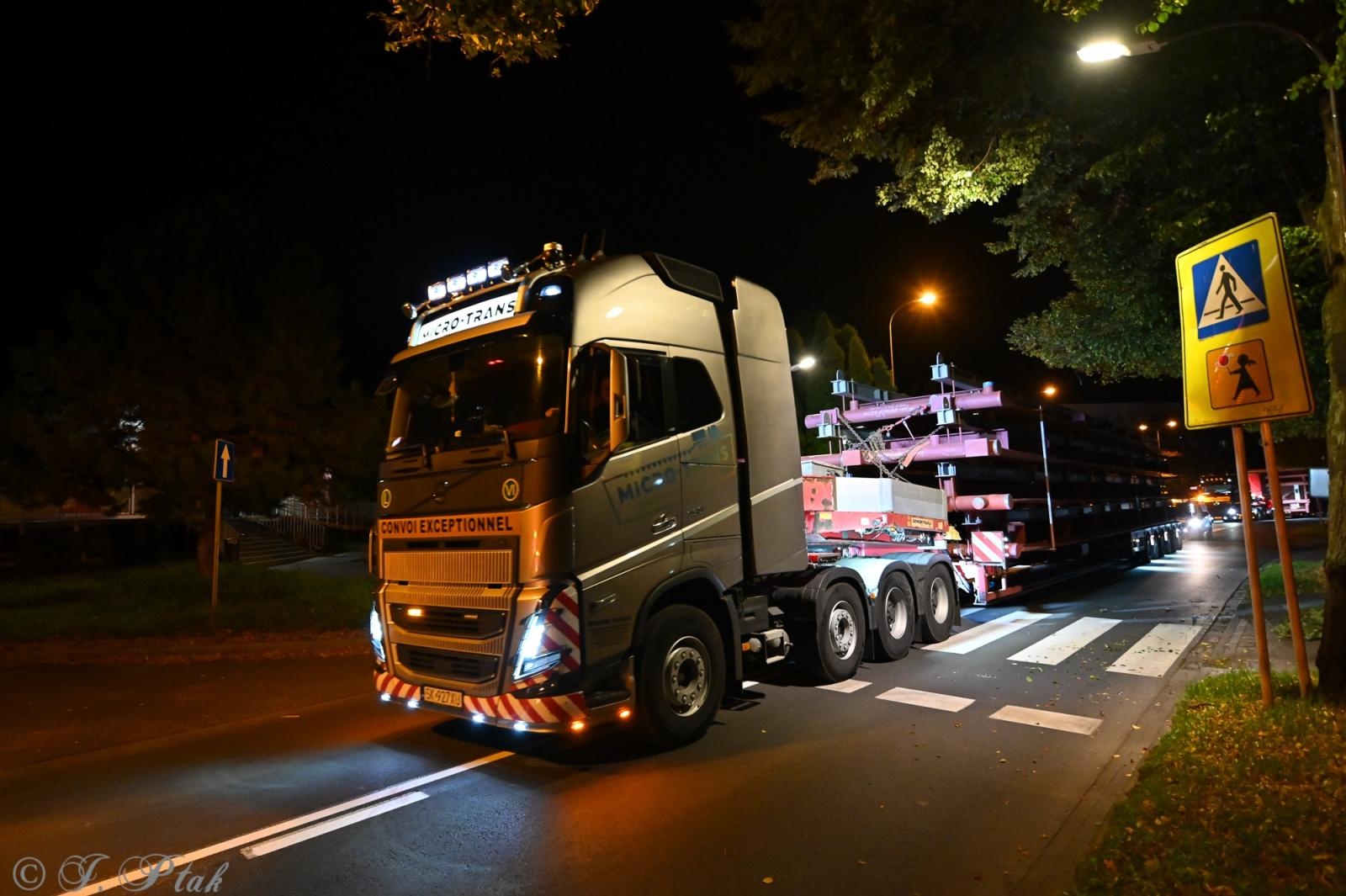 Zdjęcie w galerii na portalu naszraciborz.pl: Transport jak za najlepszych lat Rafako. ZRE ELKO wysłało do Niemiec gigantyczne elementy kotła wiadomości z regionu